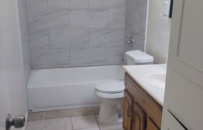 Beautiful 3 Bedroom 1.5 Bathroom in Mesquite!
