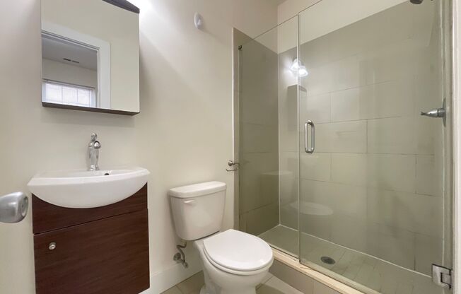 3 beds, 3 baths, $1,750, Unit Unit 22