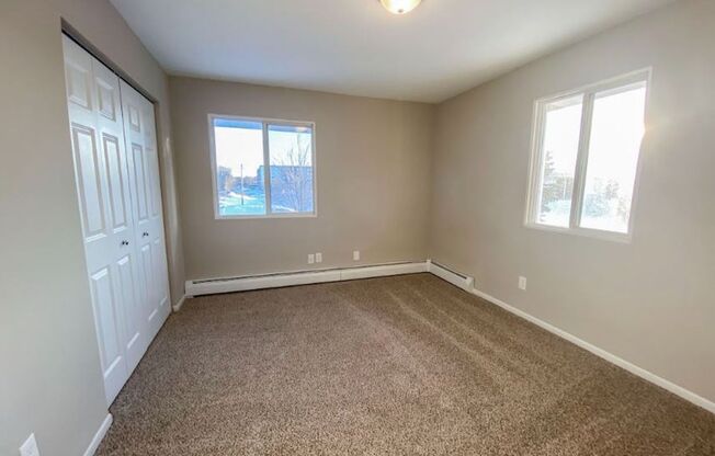 2 beds, 1 bath, $1,399