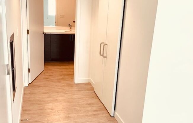 1 bed, 1.5 baths, 978 sqft, $3,199, Unit 312