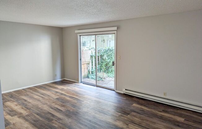 1 bed, 1 bath, $1,150, Unit 12