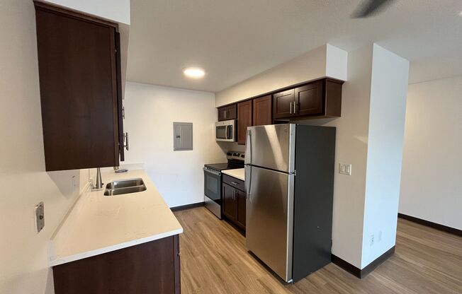 2 beds, 1 bath, 975 sqft, $1,490, Unit 2700-226