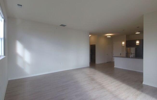 3 beds, 2 baths, 1,809 sqft, $2,550, Unit C310