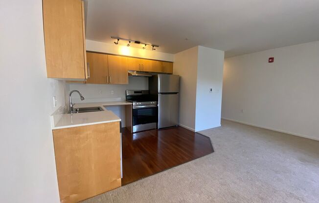 1 bed, 1 bath, 655 sqft, $2,195, Unit 2401-A