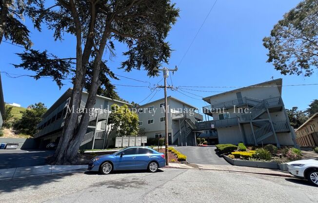 2 beds, 1 bath, 630 sqft, $2,300, Unit G-10
