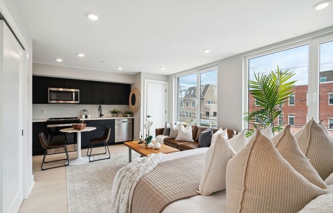 1 bed, 1 bath, 656 sqft, $1,545, Unit 208