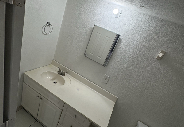 1135 SW 127 CT