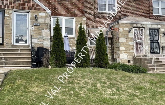 203 E WALNUT PARK DR
