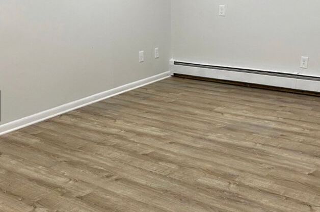 1 bed, 1 bath, 750 sqft, $1,695, Unit B02