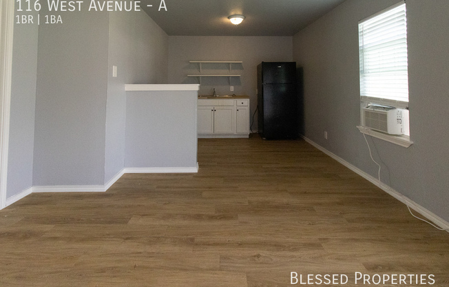 1 bed, 1 bath, 900 sqft, $575