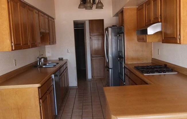 3 beds, 2 baths, $1,595