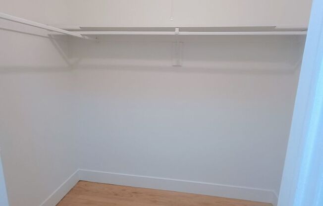 1 bed, 1 bath, $1,125, Unit 216