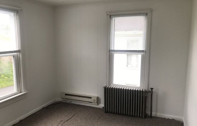 1 bed, 1 bath, $585, Unit 106 B Middle Spring Ave