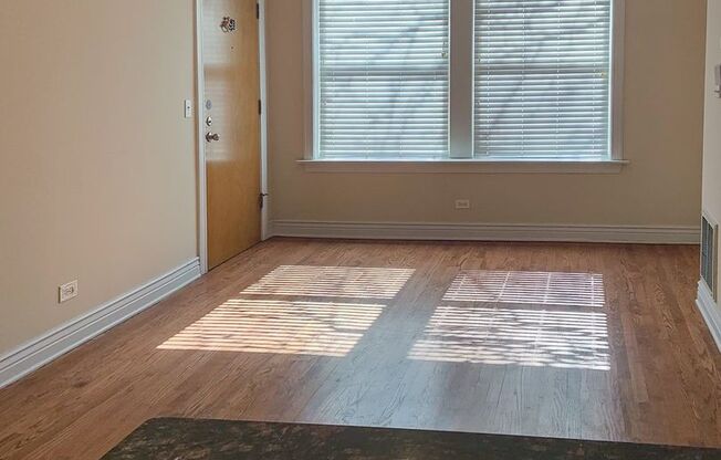 2 beds, 1 bath, 645 sqft, $2,795, Unit 1216WAV2