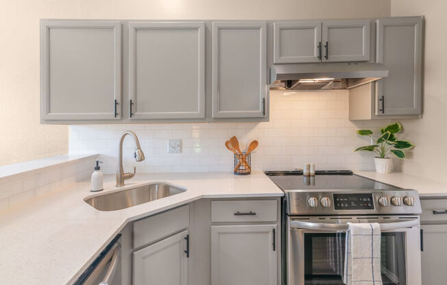 Knowlton Apartment Homes