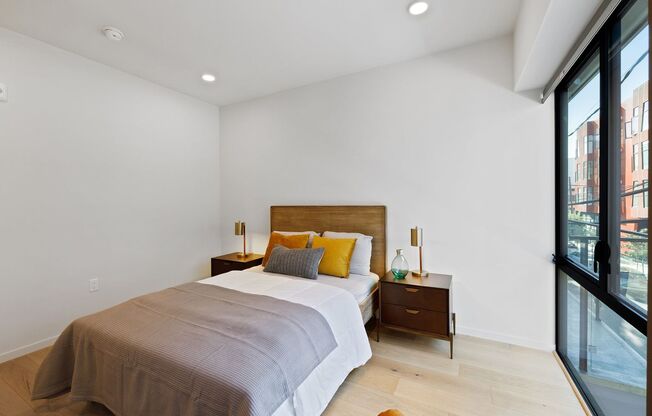 2 beds, 2 baths, $4,250, Unit # 5