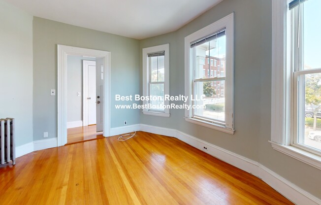 106 Highland Ave # 3