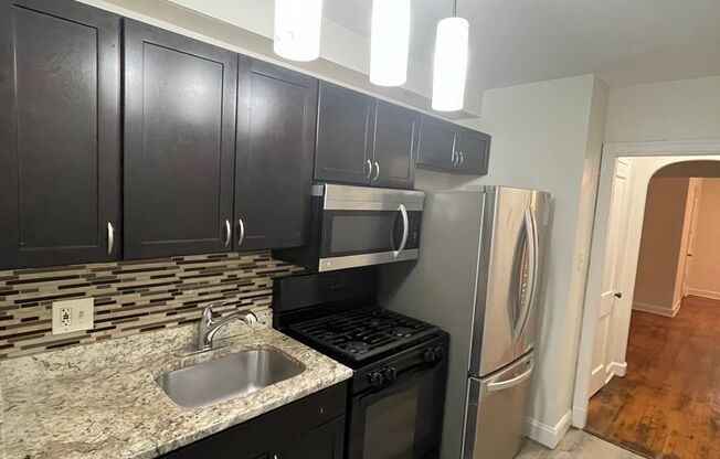 1 bed, 1 bath, $1,275, Unit Unit# 1