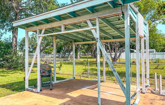Charming Home in the Heart of Downtown Kissimmee – Spacious Yard, Gazebo, and Pond View!