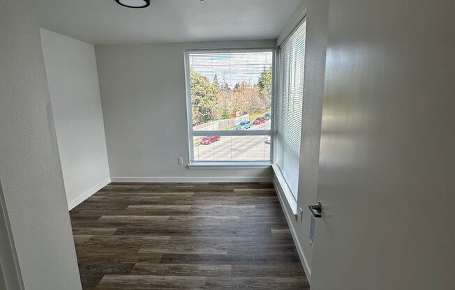 1 bed, 1 bath, 471 sqft, $1,700, Unit 310