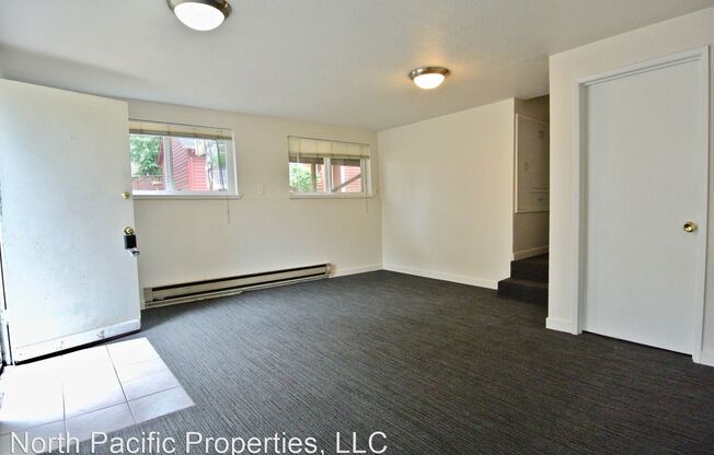 911 N 86th St.