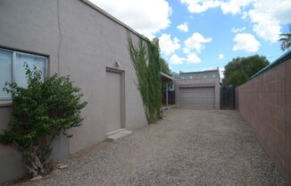 Charming Studio Home! Great Central Location!