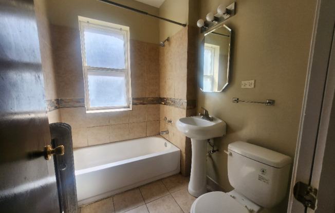 5467 W Augusta Blvd, Chicago IL 2