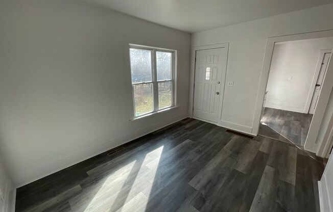 306 E Hillsdale