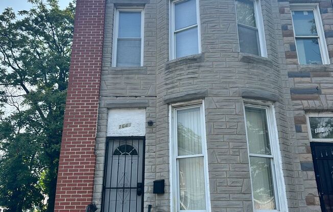 Spacious Home for Rent! W/D Hook-Up! Available Now!