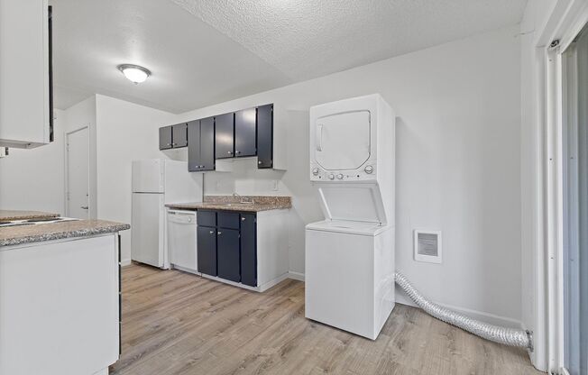 1 bed, 1 bath, 690 sqft, $1,200, Unit 201