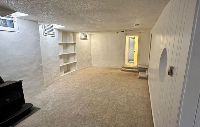 Studio, 1 bath, $1,150, Unit 3