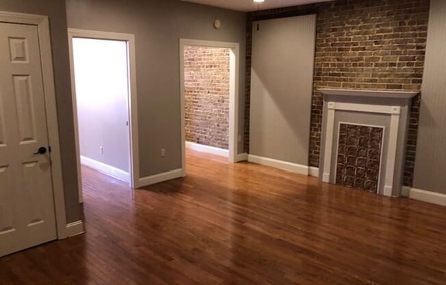 111 N Spring St, Apt 203