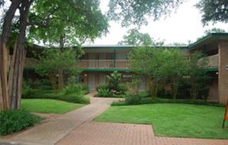 Colonial Apartments