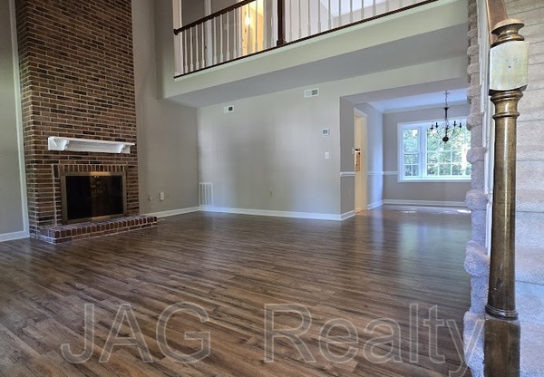 9409 RADNER LN