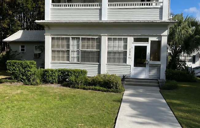 Breezeswept Apartments