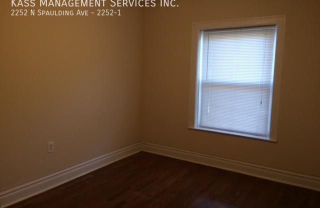 2252 N SPAULDING AVE