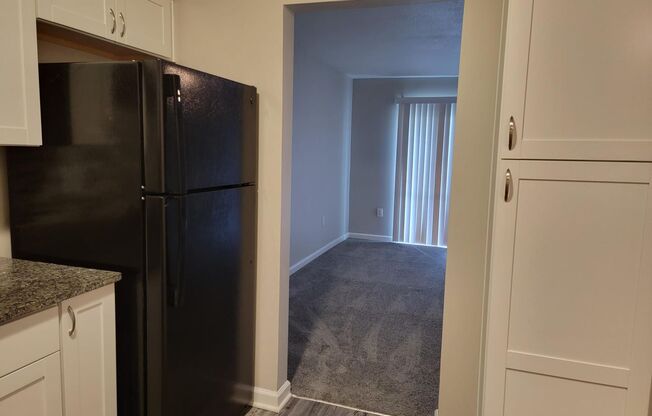 2 beds, 2 baths, 1,015 sqft, $1,292, Unit 016102