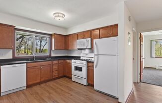 2 beds, 1 bath, $1,395, Unit 101