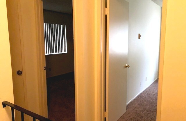 2 beds, 1 bath, $2,595