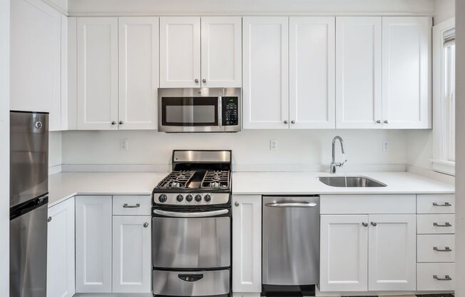 Studio, 1 bath, 464 sqft, $1,350, Unit 505