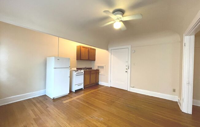 Studio, 1 bath, $775, Unit 203