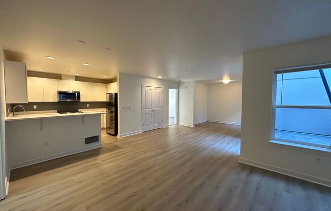 1 bed, 1.5 baths, 872 sqft, $2,449, Unit Unit 204