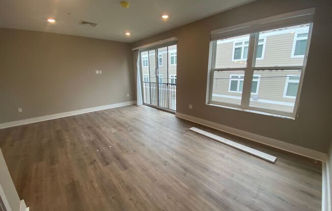 Studio, 1 bath, 617 sqft, $1,500, Unit 407