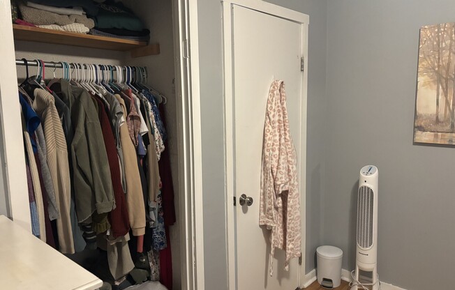 2 beds, 1 bath, $3,200, Unit 3F