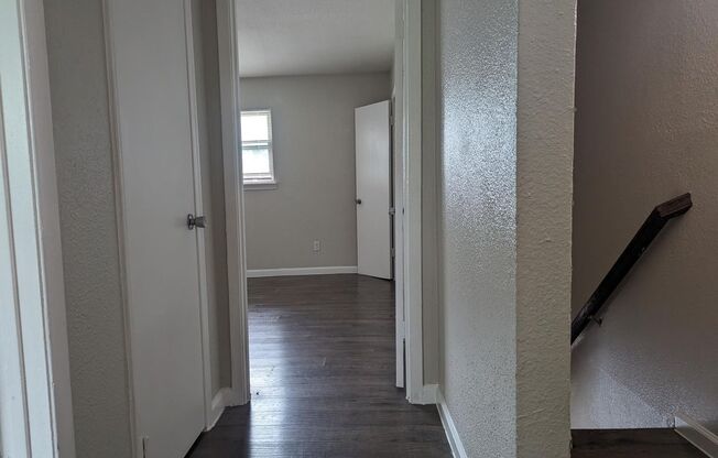 2 beds, 1.5 baths, 850 sqft, $2,325, Unit 102