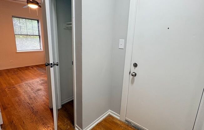 1 bed, 1 bath, 670 sqft, $1,125, Unit CA 137-1S