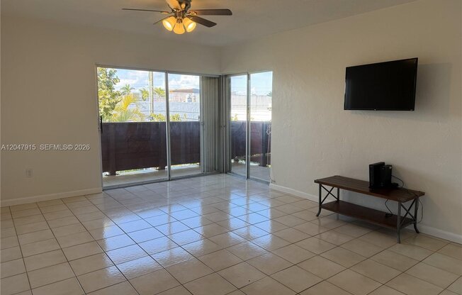 1205 MARIPOSA AVE