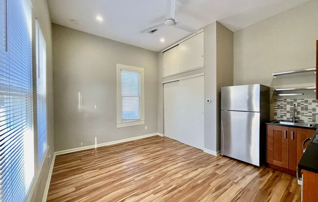 1 bed, 1 bath, $1,050, Unit 224