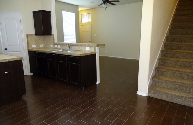 3 beds, 2.5 baths, $1,695