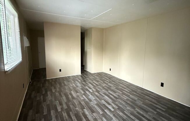 Studio, 1 bath, 420 sqft, $700, Unit 146A